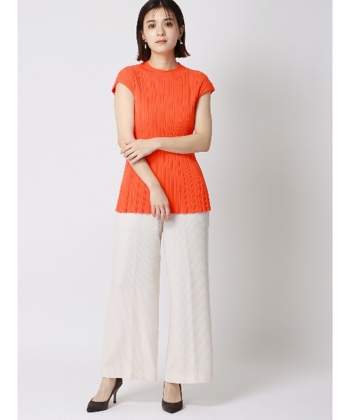 SUIT SQUARE（スーツスクエア）の「ペプラムランダムリブニット フレンチスリーブ ハンドウォッシュ ドライレーヨン 無地（ニット/セーター・レディース・オレンジ・38(9号)）」の4枚目の写真