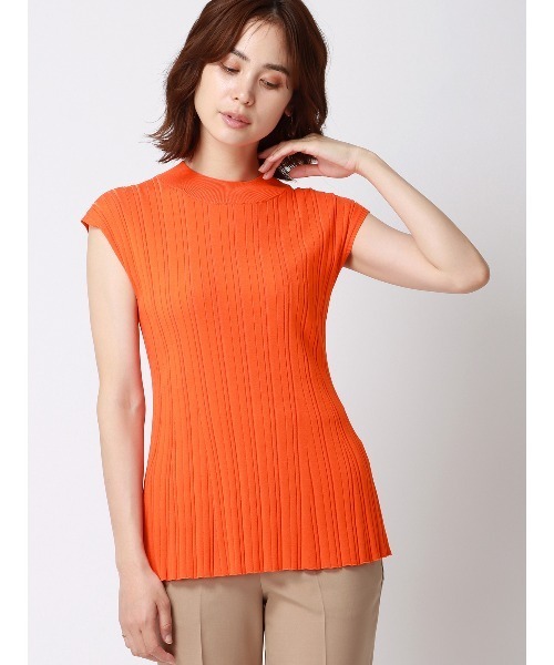 SUIT SQUARE（スーツスクエア）の「ペプラムランダムリブニット フレンチスリーブ ハンドウォッシュ ドライレーヨン 無地（ニット/セーター・レディース・オレンジ・38(9号)）」の2枚目の写真