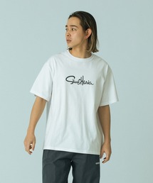 SILAS(サイラス)の「CURSIVE SILAS AND MARIA S/S TEE(Tシャツ/カットソー)」