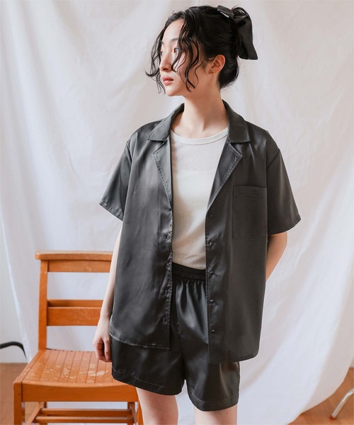 miette(ミエット)の「サテンセットアップシュシュセット(セットアップ・レディース・カーキ/チャコール/ネイビー・L/M/S)」の2枚目の写真