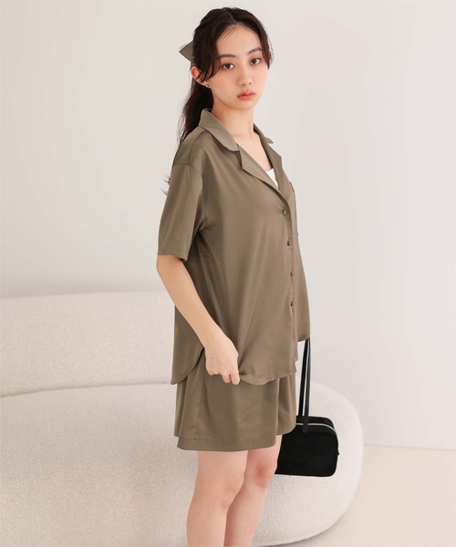miette(ミエット)の「サテンセットアップシュシュセット(セットアップ・レディース・カーキ/チャコール/ネイビー・L/M/S)」の5枚目の写真