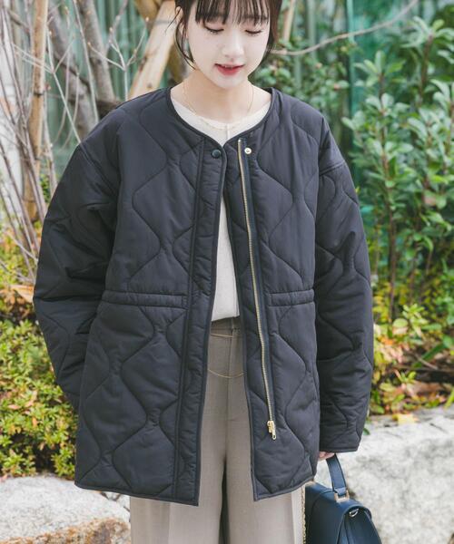 ITEMS URBANRESEARCH（アイテムズ アーバンリサーチ）の「『撥水』ドロストサイドオープン中綿ブルゾン（ブルゾン・レディース・カーキ/ブラック/ホワイト系その他・FREE）」の5枚目の写真