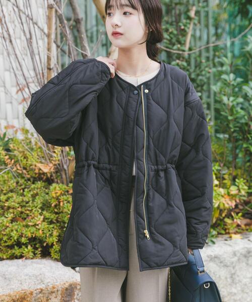 ITEMS URBANRESEARCH（アイテムズ アーバンリサーチ）の「『撥水』ドロストサイドオープン中綿ブルゾン（ブルゾン・レディース・カーキ/ブラック/ホワイト系その他・FREE）」の6枚目の写真