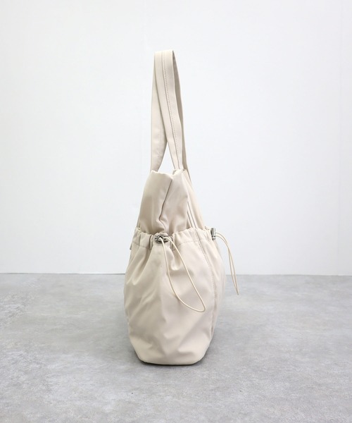 COLDE （コルデ）の「ギャザーポケットトートバッグ【詳細動画あり】（トートバッグ・レディース・アイボリー/ブラック/グレー/ブルー・FREE）」の15枚目の写真