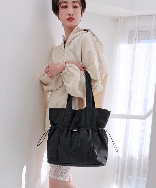 COLDE （コルデ）の「ギャザーポケットトートバッグ（トートバッグ・レディース・アイボリー/ブラック/グレー/ブルー・FREE）」の19枚目の写真