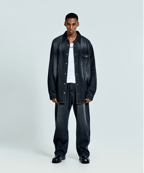 51%（フィフティーワンパーセント）の「Waffle denim shirt - Black（シャツ/ブラウス・メンズ・その他・M/L）」の2枚目の写真