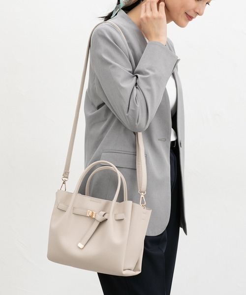 Honeys（ハニーズ）の「軽量ベルト付バッグ（ハンドバッグ・レディース・イエロー/ブラック/グレイッシュベージュ/チャコール・FREE）」の9枚目の写真