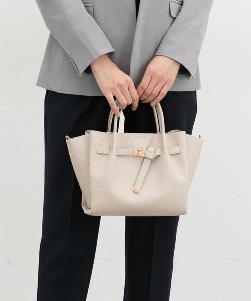 Honeys（ハニーズ）の「軽量ベルト付バッグ（ハンドバッグ・レディース・イエロー/ブラック/グレイッシュベージュ/チャコール・FREE）」の11枚目の写真