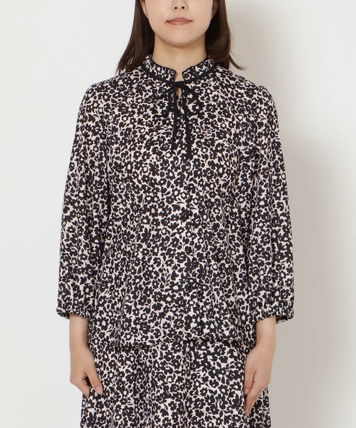 セットアップ対応】フラワーパターンフリル襟ブラウス（シャツ