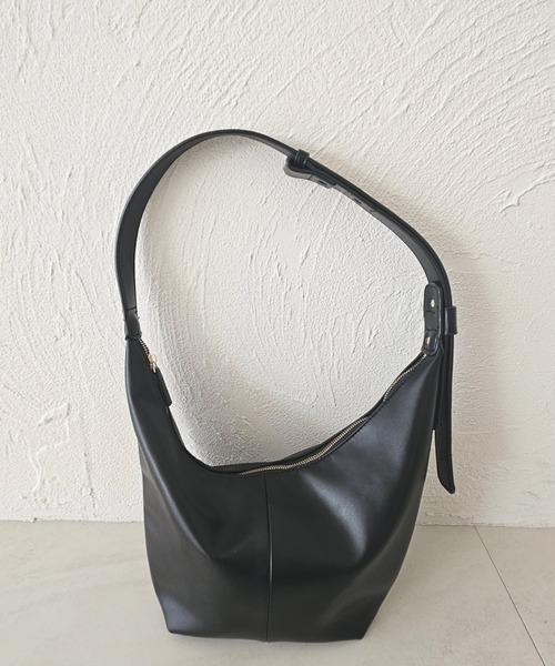 raffime（ラフィミー）の「【Raffime】【500mlペットボトル収納可】マルチWAYショルダーバック（ショルダーバッグ・レディース・ブラック・フリー）」の12枚目の写真