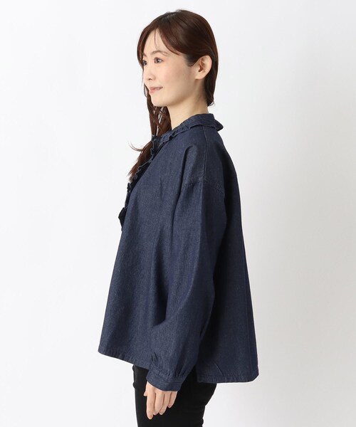one'sterrace(ワンズテラス)の「インディゴフリル付きブラウス(シャツ/ブラウス・レディース・ブルー系その他7/ネイビー系5・02)」の3枚目の写真