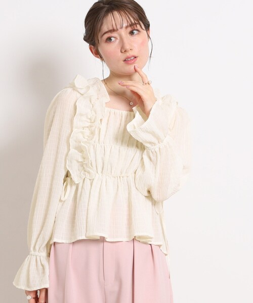 couture brooch(クチュールブローチ)の「シアーシャーリングブラウス(シャツ/ブラウス・レディース・オフホワイト/アイボリー系/ブラック・38/40)」の4枚目の写真