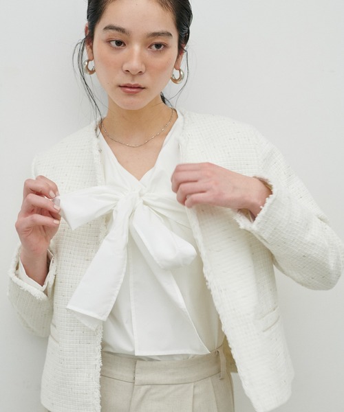 LARUTA（ラルータ）の「【LARUTA】[Web限定]セレモニー対応可／ランダムラメツィードジャケット（ノーカラージャケット・レディース・アイボリー/ネイビー・MEDIUM）」の21枚目の写真