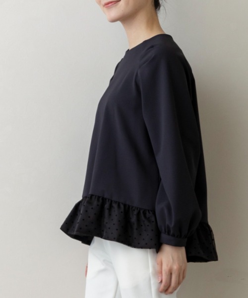 Sono(ソーノ)の「【新作2/20発売】ご自宅でお洗濯可能/シワ防止/UVカット【SONO/ソーノ】【Magical Stretch】ドットオーガンジー・ペプラムブラウス(Tシャツ/カットソー・レディース・ブラック/ホワイト/ネイビー・F)」の12枚目の写真