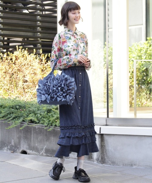 H.A.K(ハク)の「キュプラモダールカルゼTRACE FLORALプリントシャツ(シャツ/ブラウス・レディース・ベージュ/ダークグレー・FREE)」の7枚目の写真