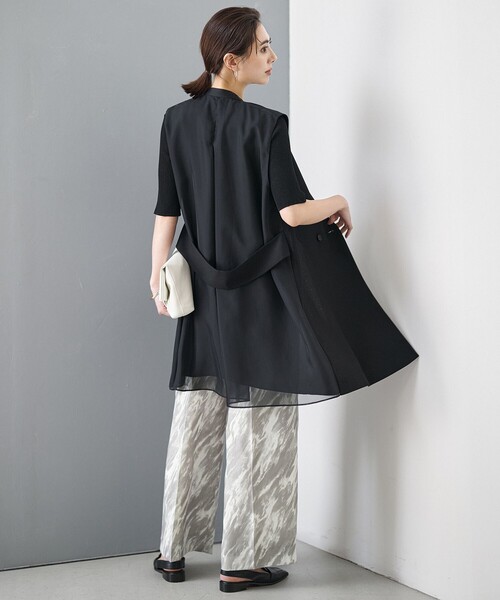 ICB(アイシービー)の「FluidBackSatin シアーコンビジレ(ベスト・レディース・グレー系/ブラック系・4/0)」の3枚目の写真