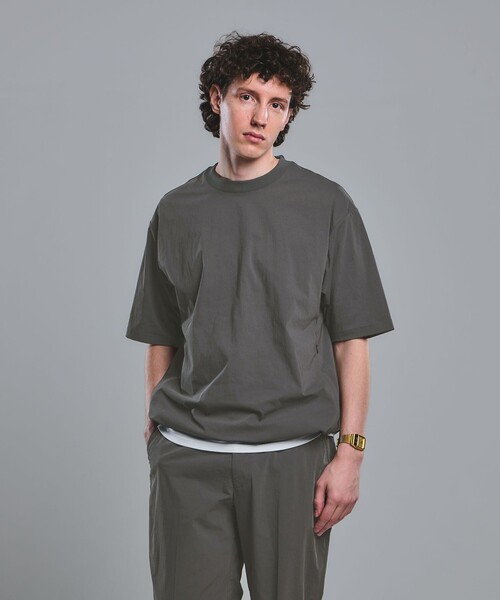 green label relaxing(グリーンレーベルリラクシング)の「WONDER CLOTH クルーネック 半袖 Tシャツ -ストレッチ・接触冷感・吸水速乾-(Tシャツ/カットソー・メンズ・ブラック/モカ/ダークグレー/ライトグレー/ロイヤルブルー・XL/L/M/S)」の4枚目の写真