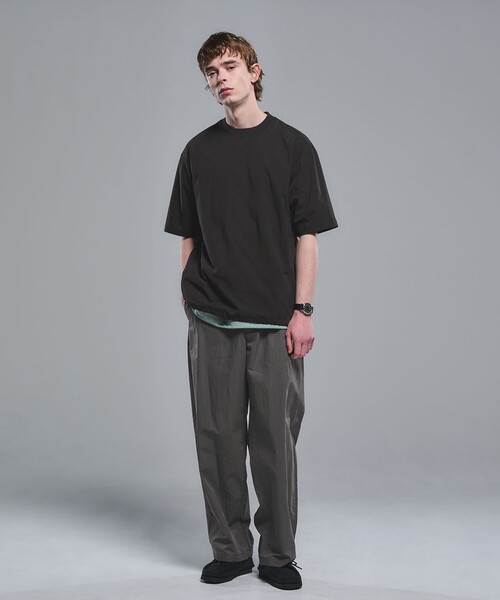 green label relaxing(グリーンレーベルリラクシング)の「WONDER CLOTH クルーネック 半袖 Tシャツ -ストレッチ・接触冷感・吸水速乾-(Tシャツ/カットソー・メンズ・ブラック/モカ/ダークグレー/ライトグレー/ロイヤルブルー・XL/L/M/S)」の6枚目の写真