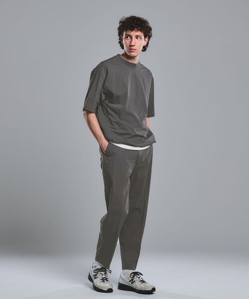 green label relaxing(グリーンレーベルリラクシング)の「WONDER CLOTH クルーネック 半袖 Tシャツ -ストレッチ・接触冷感・吸水速乾-(Tシャツ/カットソー・メンズ・ブラック/モカ/ダークグレー/ライトグレー/ロイヤルブルー・XL/L/M/S)」の16枚目の写真