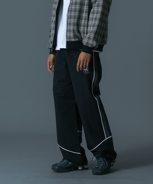 XLARGE（エクストララージ）の「NYLON TRACK PANTS（その他パンツ・メンズ・ブラック/ホワイト/ネイビー・XL/L/M/S）」の3枚目の写真