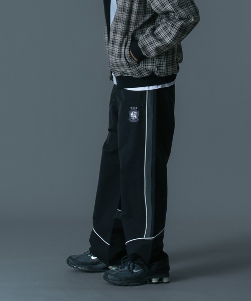 XLARGE(エクストララージ)の「NYLON TRACK PANTS(その他パンツ・メンズ・ブラック/ホワイト/ネイビー・XL/L/M/S)」の12枚目の写真