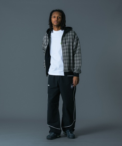 XLARGE(エクストララージ)の「NYLON TRACK PANTS(その他パンツ・メンズ・ブラック/ホワイト/ネイビー・XL/L/M/S)」の17枚目の写真