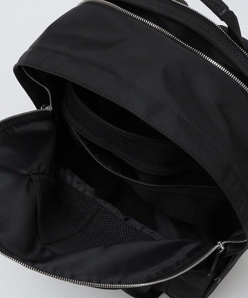 SHIPS（シップス）の「【SHIPS別注】BONFANTI: ナイロン バックパック（バックパック/リュック・メンズ・ブラック/オリーブ・ONE SIZE）」の8枚目の写真