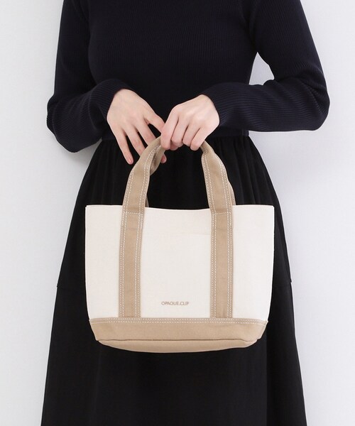 OPAQUE.CLIP（オペークドットクリップ）の「2WAYバイカラー帆布ミドルトート（トートバッグ・レディース・チャコールグレー/サックスブルー系/ベージュ・00）」の6枚目の写真