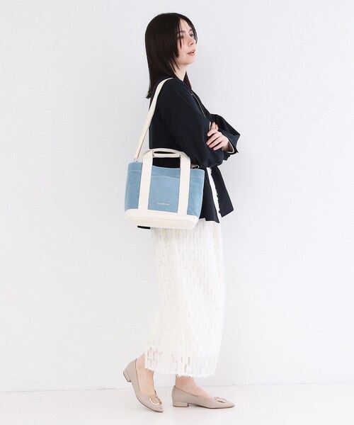 OPAQUE.CLIP（オペークドットクリップ）の「2WAYバイカラー帆布ミドルトート（トートバッグ・レディース・チャコールグレー/サックスブルー系/ベージュ・00）」の9枚目の写真