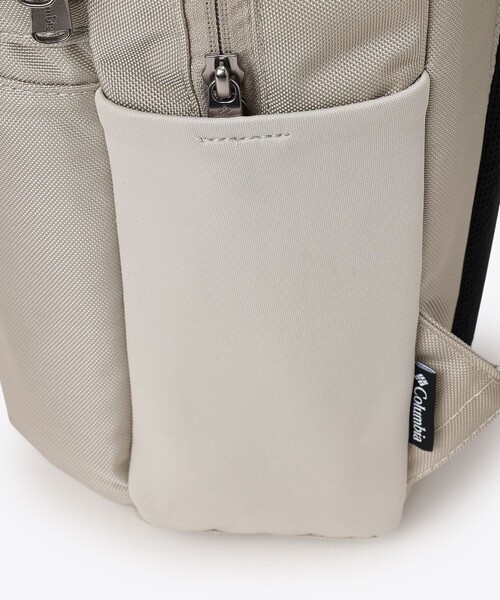 Columbia(コロンビア)の「撥水 通勤 Columbia/スターレンジ 16L スクエア バックパック(リュック)PC収納(13インチ対応)/コロンビア(バックパック/リュック・レディース・ブラック/ストーン・ONE SIZE)」の5枚目の写真