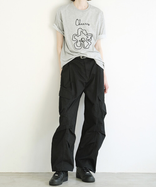 PUBLUX(パブリュクス)の「PUBLUX/パブリュクス <機能性素材>LOVE POP STUDIO コード フラワー Tシャツ 限定展開(Tシャツ/カットソー・メンズ・グレー/ホワイト/ネイビー・L/M/S)」の11枚目の写真