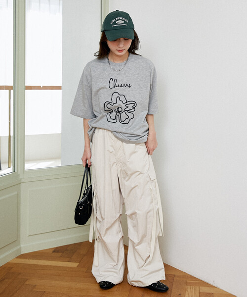 PUBLUX(パブリュクス)の「PUBLUX/パブリュクス <機能性素材>LOVE POP STUDIO コード フラワー Tシャツ 限定展開(Tシャツ/カットソー・メンズ・グレー/ホワイト/ネイビー・L/M/S)」の15枚目の写真