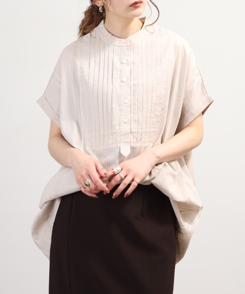 OMNES(オムネス)の「コットンドビータックフレンチスリーブブラウス(シャツ/ブラウス・レディース・ホワイト/ベージュ/ブラウン・FREE)」の3枚目の写真