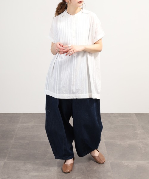 OMNES(オムネス)の「コットンドビータックフレンチスリーブブラウス(シャツ/ブラウス・レディース・ホワイト/ベージュ/ブラウン・FREE)」の9枚目の写真