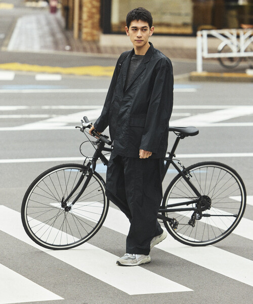 FREAK'S STORE(フリークスストア)の「ウルトラライト ナイロン パッカブル ワイドテーパードパンツ(その他パンツ・メンズ・チャコールグレー/オリーブ/ブラック/ブラウン・MEDIUM/X-LARGE/LARGE)」の18枚目の写真