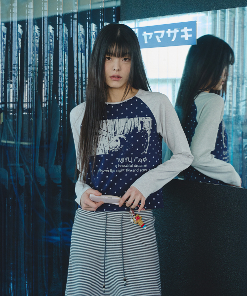 MIHEV(ミヘブ)の「ミユ 別途トナグラン ロングスリーブTシャツ ネイビー ホワイトミックス(Tシャツ/カットソー・レディース・その他・FREE)」の2枚目の写真