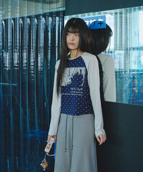 MIHEV(ミヘブ)の「ミユ 別途トナグラン ロングスリーブTシャツ ネイビー ホワイトミックス(Tシャツ/カットソー・レディース・その他・FREE)」の4枚目の写真