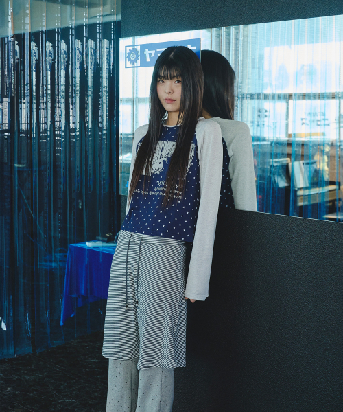 MIHEV(ミヘブ)の「ミユ 別途トナグラン ロングスリーブTシャツ ネイビー ホワイトミックス(Tシャツ/カットソー・レディース・その他・FREE)」の5枚目の写真