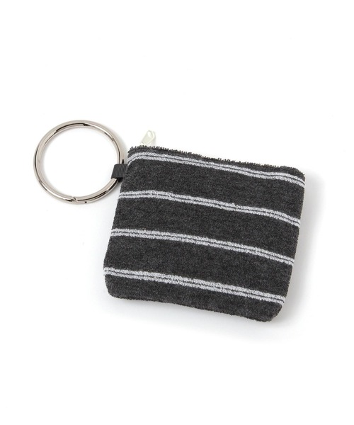 LEPSIM（レプシィム）の「カラビナタオルポーチ　647104（ポーチ・レディース・ホワイト×ブラック/アイボリー/ブラック・ONE SIZE）」の3枚目の写真