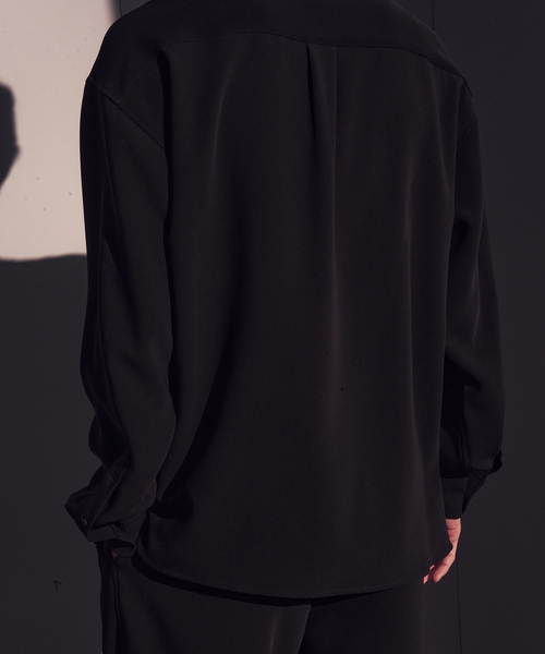 WISM(ウィズム)の「NAMELESSNESS / ネームレスネス triacetate Airy shirts(シャツ/ブラウス・メンズ・チャコールグレー/ブラック・3/2)」の10枚目の写真