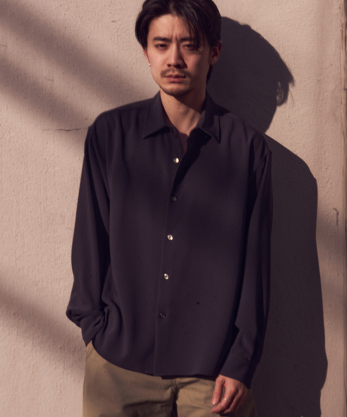 WISM(ウィズム)の「NAMELESSNESS / ネームレスネス triacetate Airy shirts(シャツ/ブラウス・メンズ・チャコールグレー/ブラック・3/2)」の13枚目の写真
