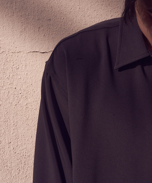 WISM(ウィズム)の「NAMELESSNESS / ネームレスネス triacetate Airy shirts(シャツ/ブラウス・メンズ・チャコールグレー/ブラック・3/2)」の16枚目の写真