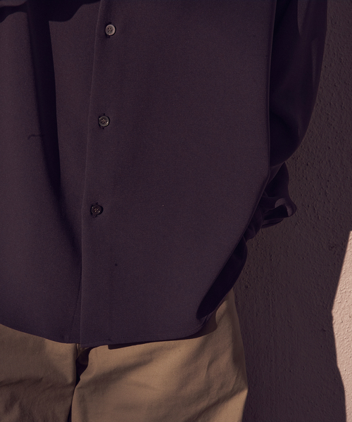 WISM(ウィズム)の「NAMELESSNESS / ネームレスネス triacetate Airy shirts(シャツ/ブラウス・メンズ・チャコールグレー/ブラック・3/2)」の18枚目の写真