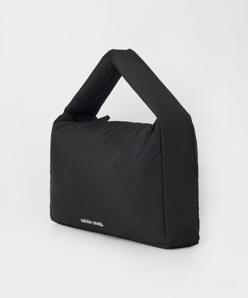 URAGO（ユラーゴ）の「Large padded bag（トートバッグ・レディース・ブラック・FREE）」の4枚目の写真