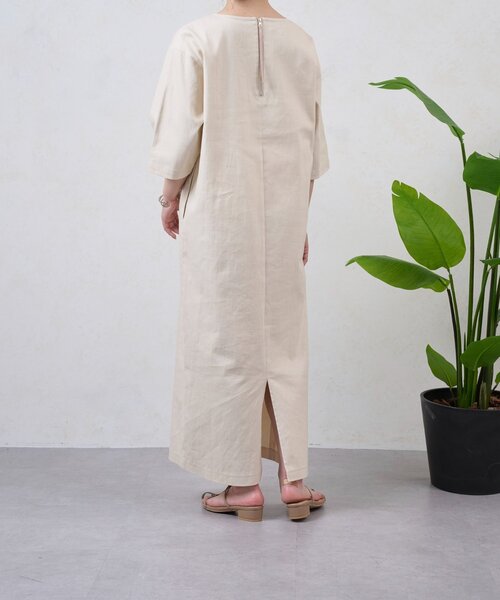 Jena espace merveilleux（ジェナ　エスパスメルヴェイユ）の「コットンストレッチワンピース（ワンピース・レディース・ベージュ/ブラック・FREE）」の21枚目の写真