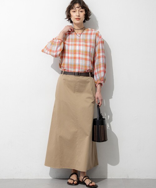 23区 S（ニジュウサンクチイサイサイズ）の「LIBECOリネン チェック ボリュームスリーブ ブラウス（シャツ/ブラウス・レディース・ダークブラウン系3/オレンジ系3・32）」の3枚目の写真
