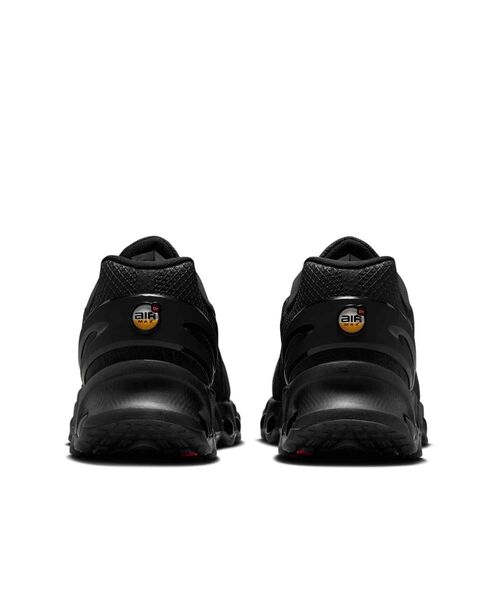 NIKE(ナイキ)の「ナイキ エア マックス Dn8 メンズシューズ / Nike Air Max Dn8 Men's Shoes IO7846-001 Black(スニーカー・メンズ・ブラック・26/26.5/27/27.5/28/24.5/25/25.5/28.5/29/30/24/29.5)」の6枚目の写真