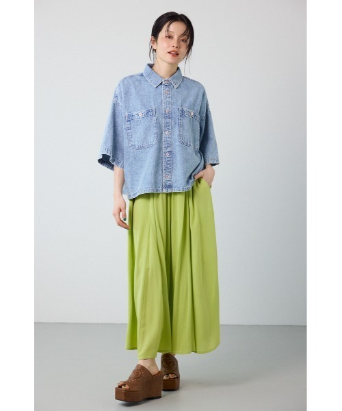 RODEO CROWNS WIDE BOWL（ロデオクラウンズワイドボウル）の「デニムワイドシャツ（シャツ/ブラウス・レディース・ブルー/ブラック/ライトブルー・FREE）」の8枚目の写真