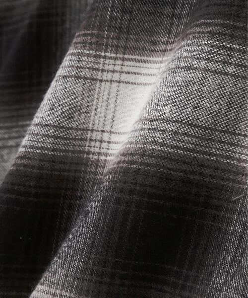 B'2nd(ビーセカンド)の「RENOVA/レノバ CUT SEAM HOODED SHIRTS(シャツ/ブラウス・メンズ・ブラック/ブルー/ベージュ・1/3)」の4枚目の写真