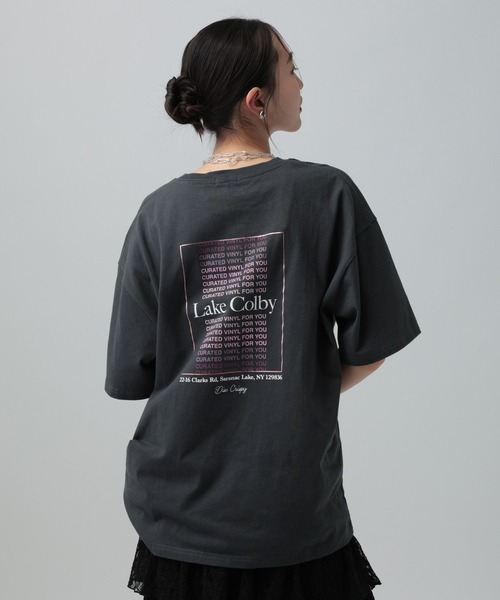 LEPSIM(レプシィム)の「箔プリントBIGT 670949(Tシャツ/カットソー・レディース・チャコールグレー/ナチュラル/オフホワイト/ライトグレー・FREE)」の1枚目の写真